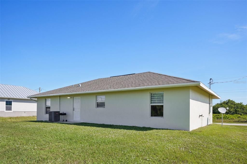 На продажу: $244,900 (4 спален, 2 ванн, 1500 Квадратных фут)