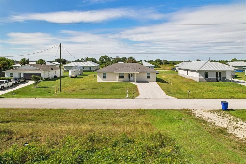 На продажу: $244,900 (4 спален, 2 ванн, 1500 Квадратных фут)