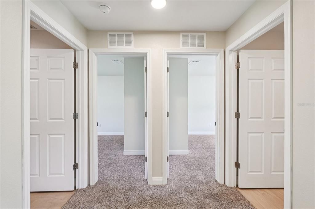 На продажу: $244,900 (4 спален, 2 ванн, 1500 Квадратных фут)