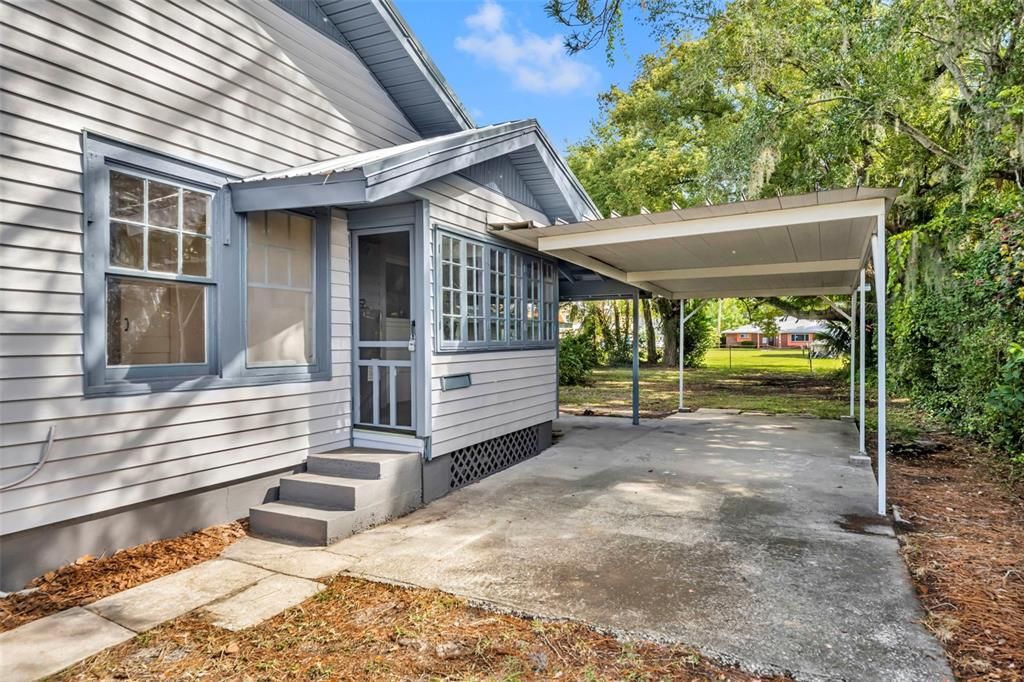 For Sale: $295,000 (8 beds, 0 baths, 1645 Square Feet)