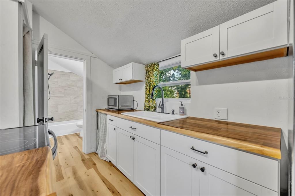 For Sale: $295,000 (8 beds, 0 baths, 1645 Square Feet)