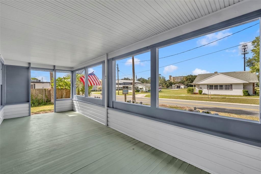 For Sale: $295,000 (8 beds, 0 baths, 1645 Square Feet)