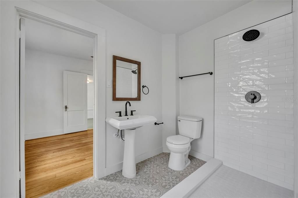 For Sale: $295,000 (8 beds, 0 baths, 1645 Square Feet)