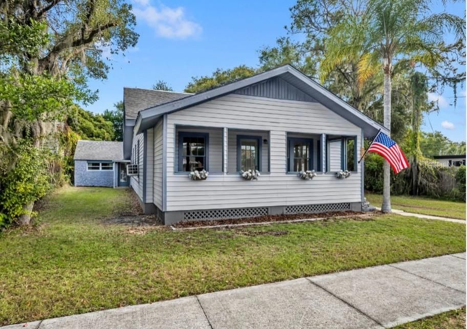 For Sale: $295,000 (8 beds, 0 baths, 1645 Square Feet)