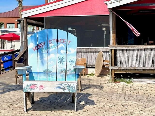 For Sale: $295,000 (8 beds, 0 baths, 1645 Square Feet)