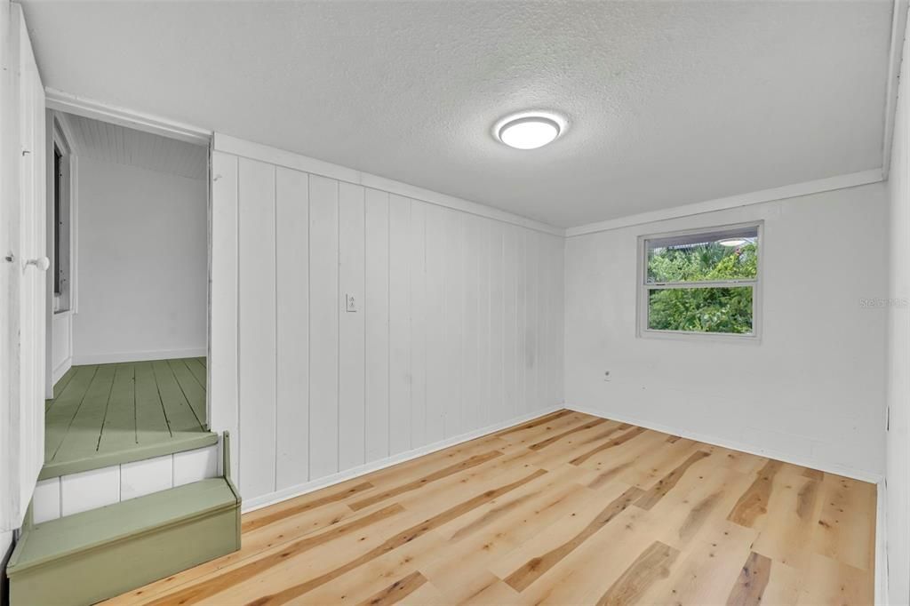 For Sale: $295,000 (8 beds, 0 baths, 1645 Square Feet)