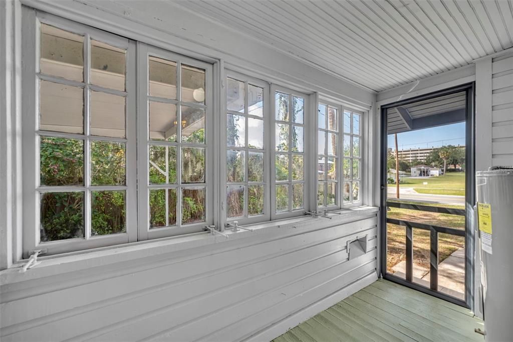 For Sale: $295,000 (8 beds, 0 baths, 1645 Square Feet)