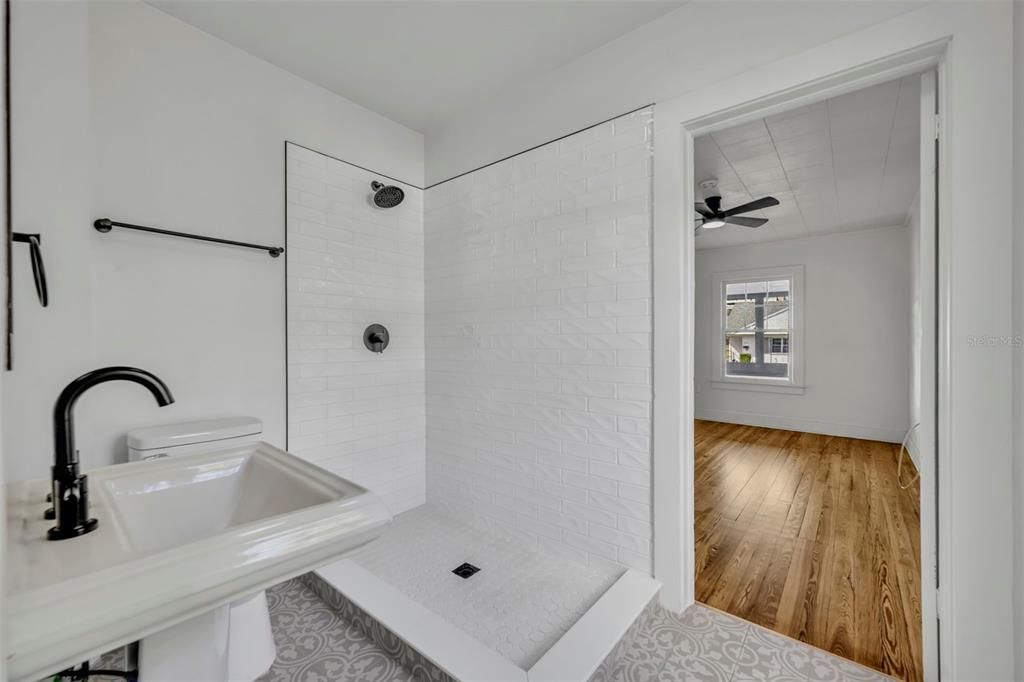 For Sale: $295,000 (8 beds, 0 baths, 1645 Square Feet)