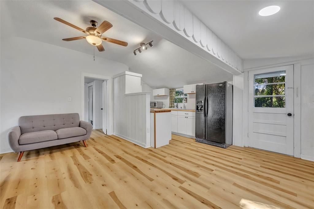 For Sale: $295,000 (8 beds, 0 baths, 1645 Square Feet)