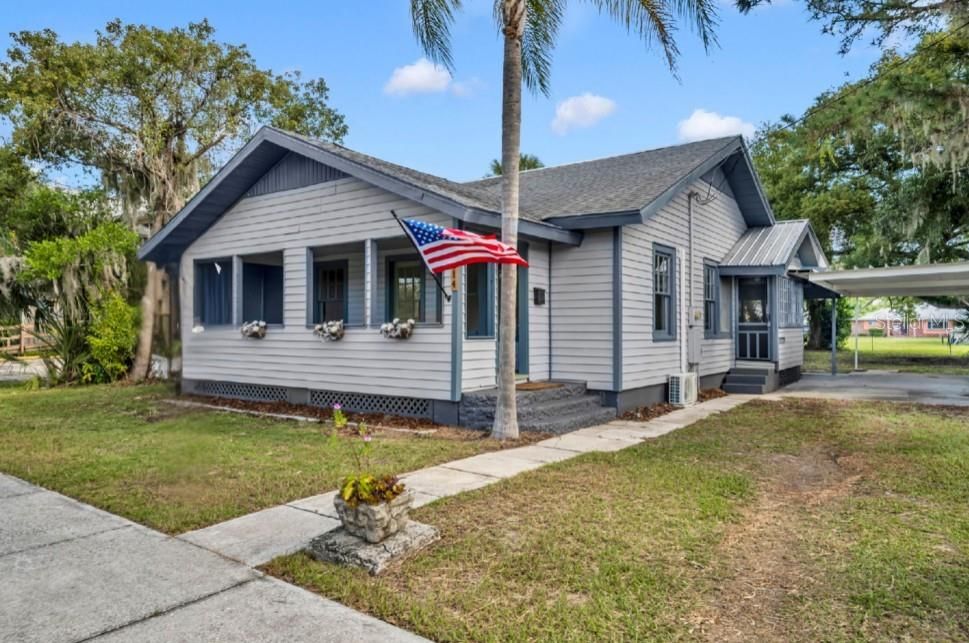 For Sale: $295,000 (8 beds, 0 baths, 1645 Square Feet)