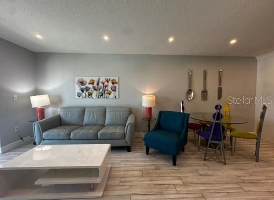 En Renta: $1,495 (2 camas, 2 baños, 828 Pies cuadrados)