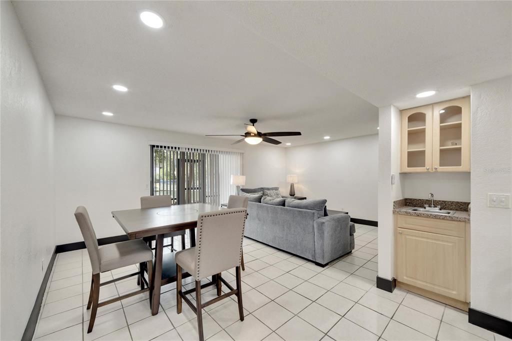 出租: $2,300 (3 贝兹, 2 浴室, 1610 平方英尺)