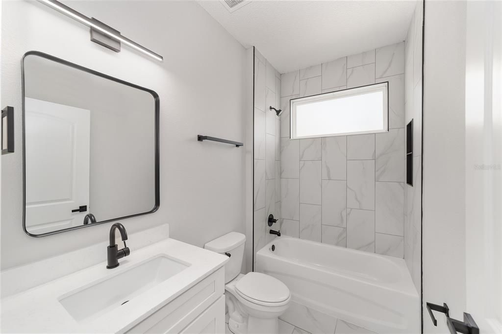 For Rent: $2,000 (3 beds, 2 baths, 1640 Square Feet)