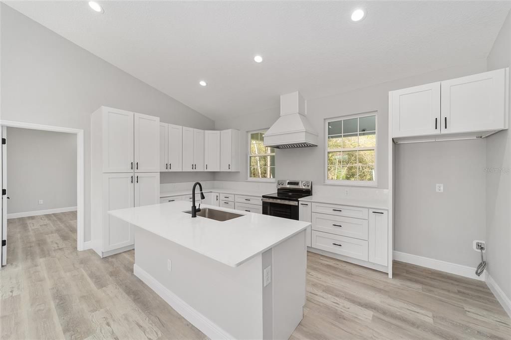 For Rent: $2,000 (3 beds, 2 baths, 1640 Square Feet)