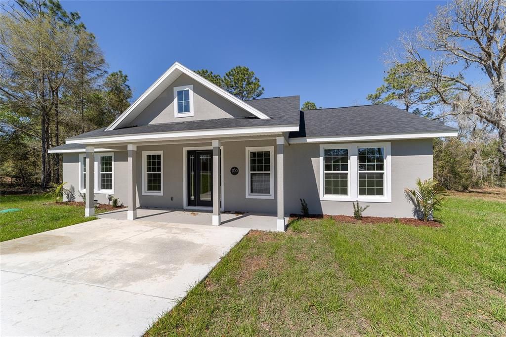 For Rent: $2,000 (3 beds, 2 baths, 1640 Square Feet)