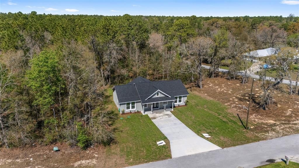 For Rent: $2,000 (3 beds, 2 baths, 1640 Square Feet)