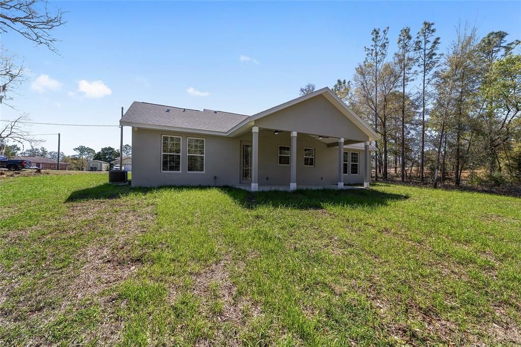 For Rent: $2,000 (3 beds, 2 baths, 1640 Square Feet)