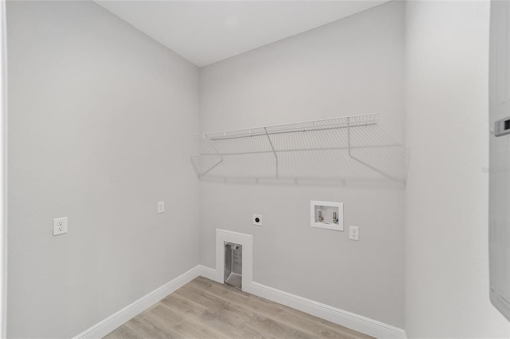 For Rent: $2,000 (3 beds, 2 baths, 1640 Square Feet)