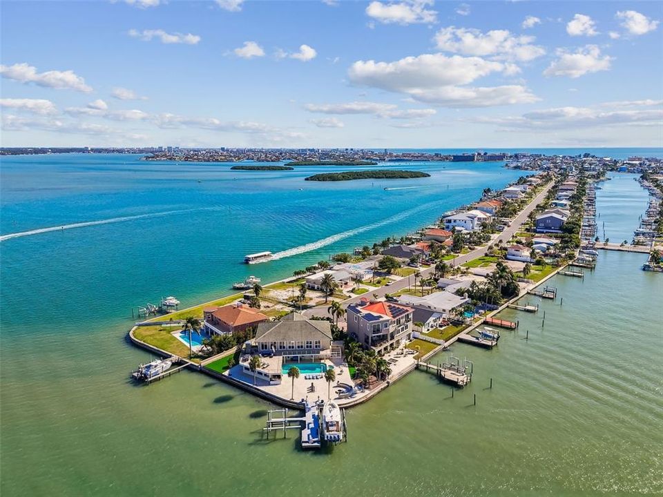 For Sale: $3,600,000 (6 beds, 5 baths, 4255 Square Feet)