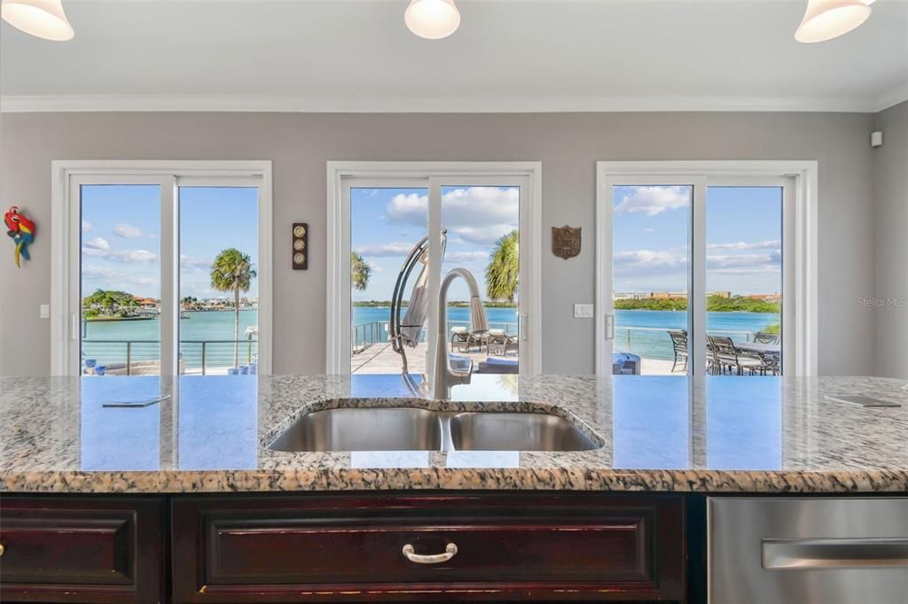 For Sale: $3,600,000 (6 beds, 5 baths, 4255 Square Feet)