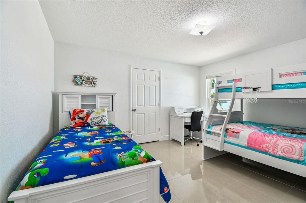 For Sale: $3,600,000 (6 beds, 5 baths, 4255 Square Feet)