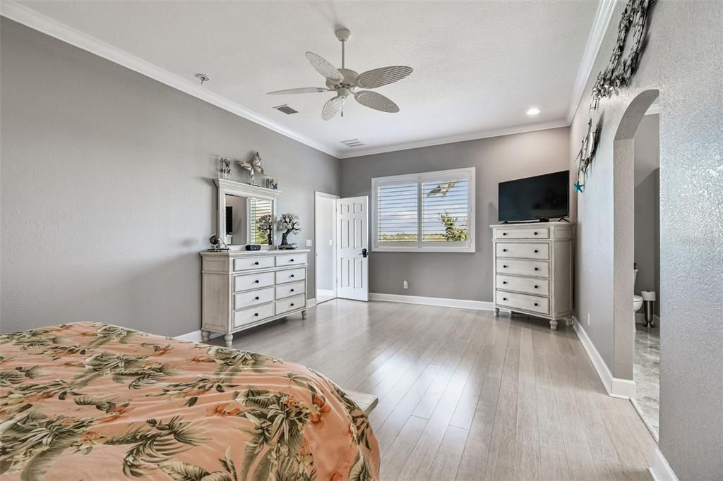 For Sale: $3,600,000 (6 beds, 5 baths, 4255 Square Feet)