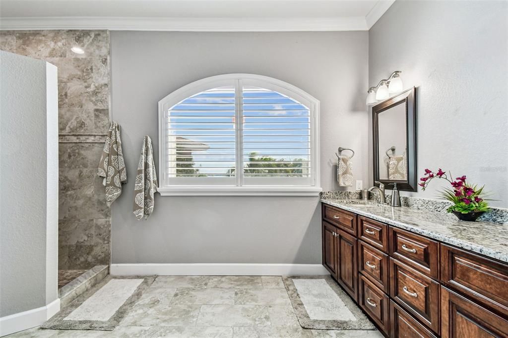 For Sale: $3,600,000 (6 beds, 5 baths, 4255 Square Feet)