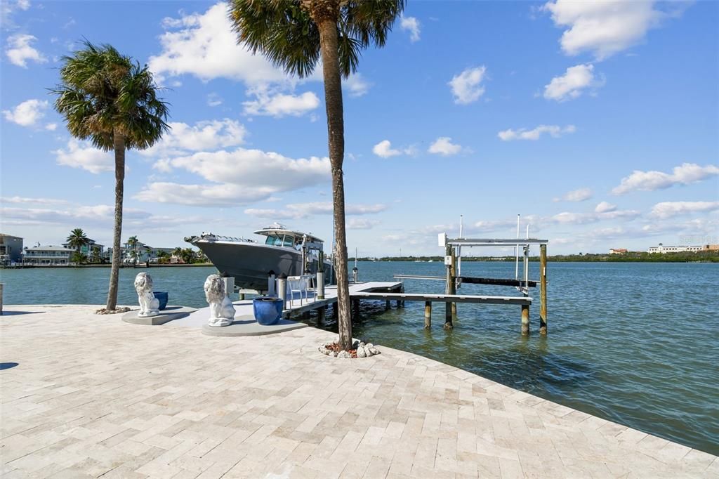 For Sale: $3,600,000 (6 beds, 5 baths, 4255 Square Feet)