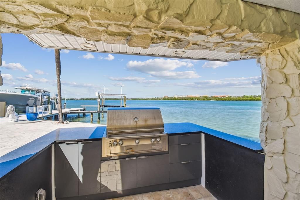 For Sale: $3,600,000 (6 beds, 5 baths, 4255 Square Feet)