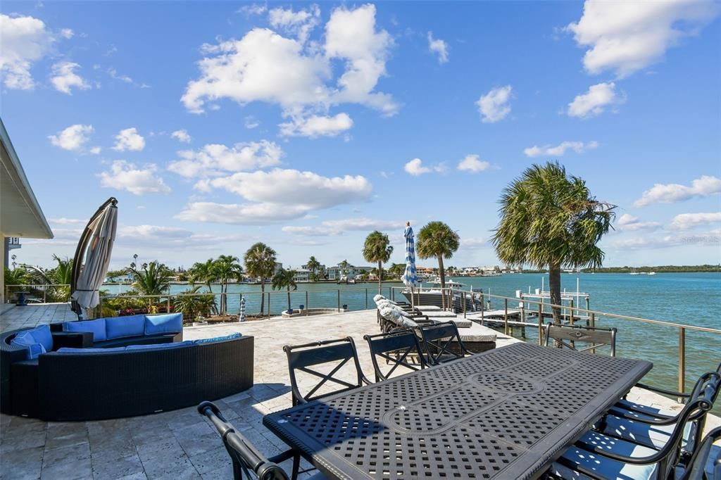 For Sale: $3,600,000 (6 beds, 5 baths, 4255 Square Feet)