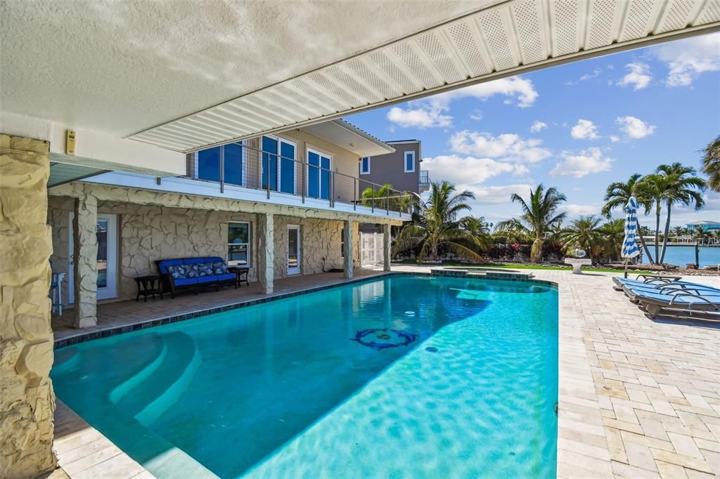 For Sale: $3,600,000 (6 beds, 5 baths, 4255 Square Feet)