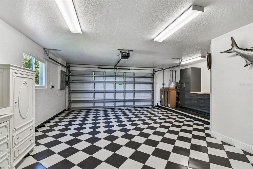 For Sale: $3,600,000 (6 beds, 5 baths, 4255 Square Feet)