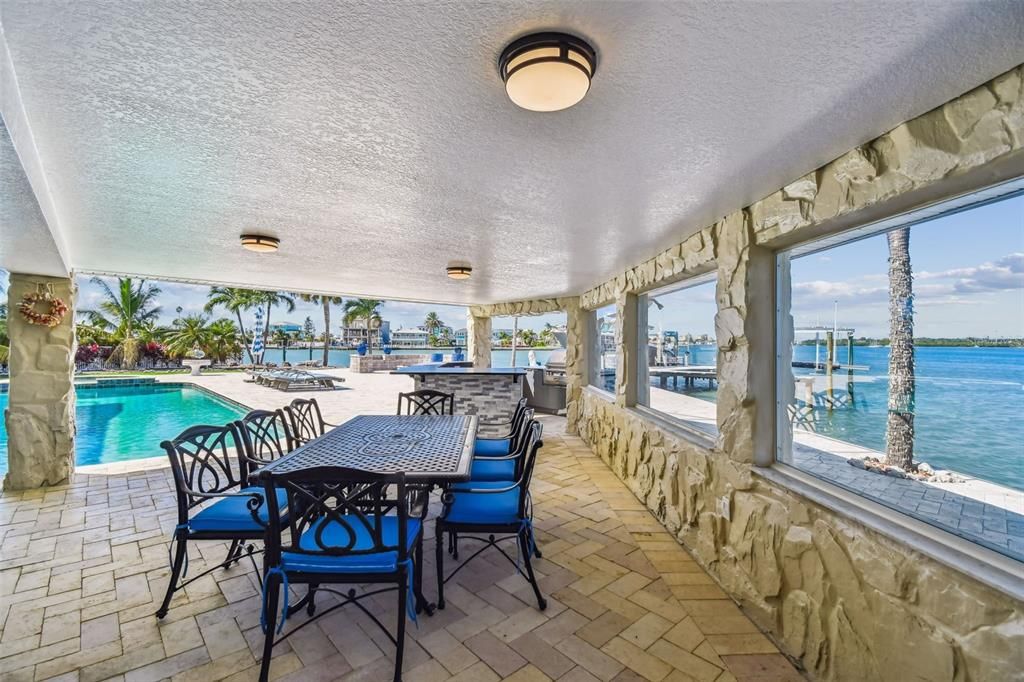 For Sale: $3,600,000 (6 beds, 5 baths, 4255 Square Feet)