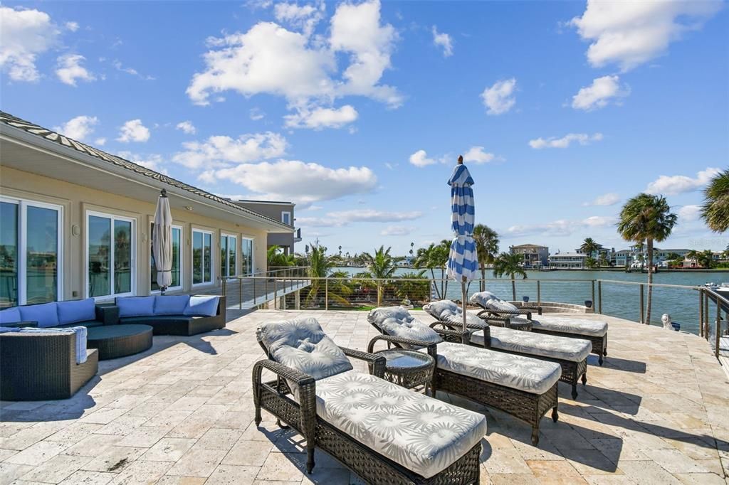 For Sale: $3,600,000 (6 beds, 5 baths, 4255 Square Feet)