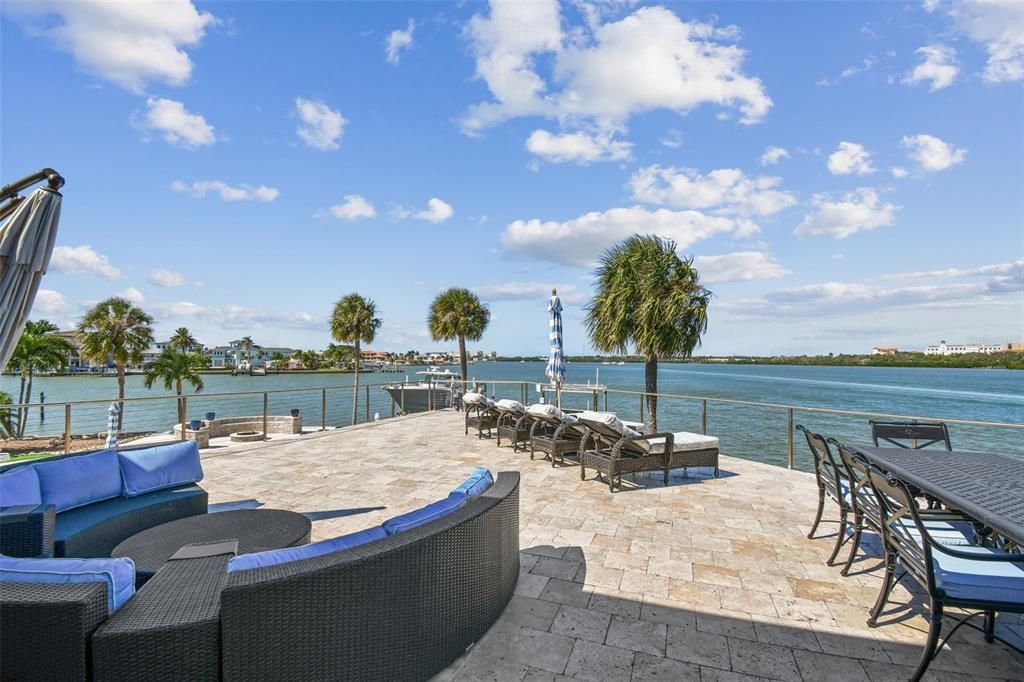 For Sale: $3,600,000 (6 beds, 5 baths, 4255 Square Feet)