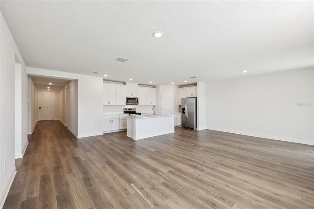 For Sale: $365,428 (4 beds, 2 baths, 1840 Square Feet)