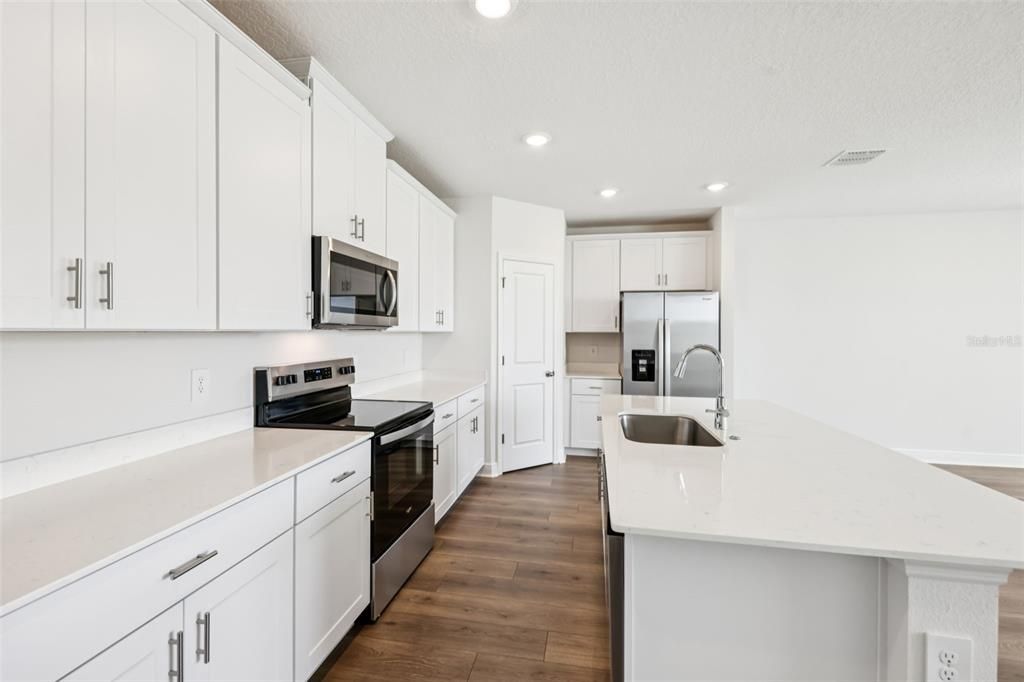 For Sale: $365,428 (4 beds, 2 baths, 1840 Square Feet)