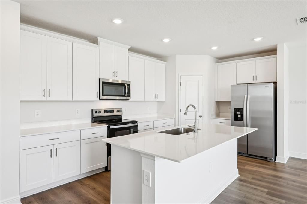 For Sale: $365,428 (4 beds, 2 baths, 1840 Square Feet)