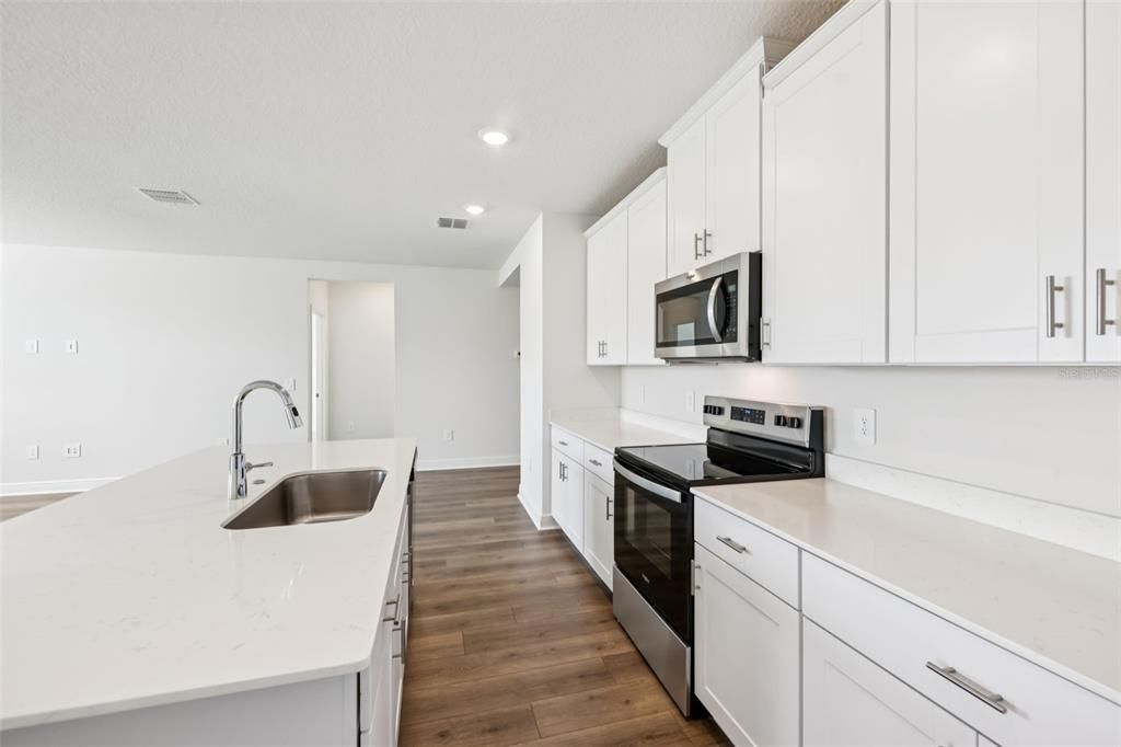 For Sale: $365,428 (4 beds, 2 baths, 1840 Square Feet)