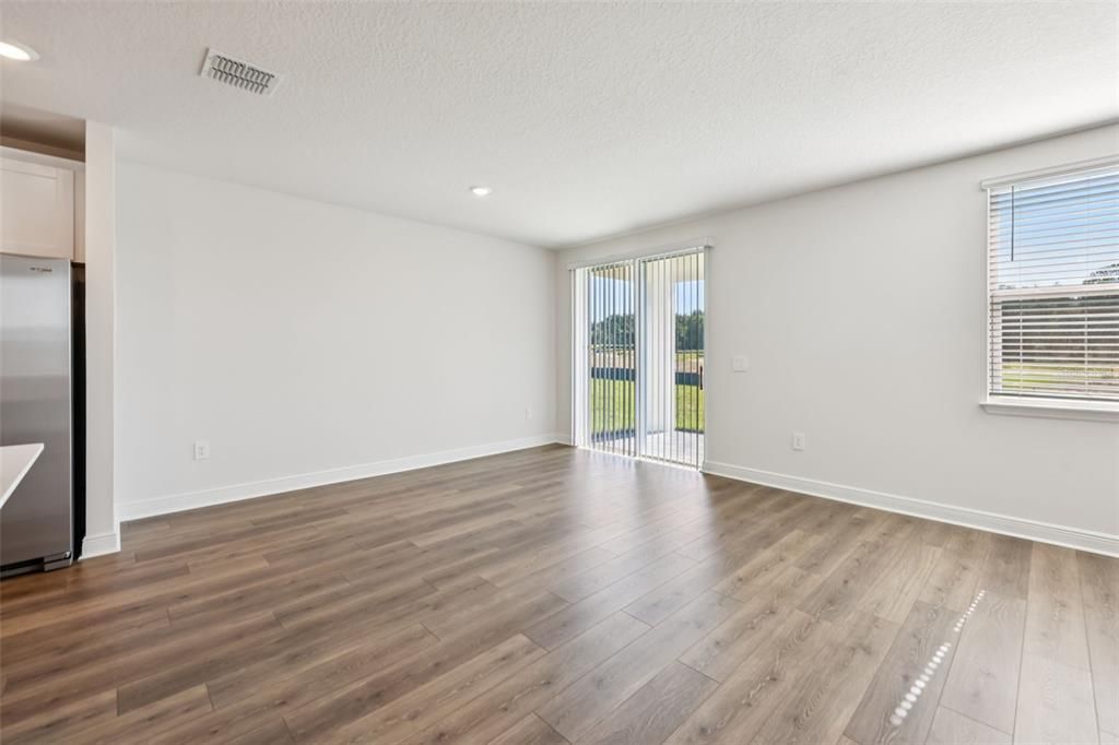 For Sale: $365,428 (4 beds, 2 baths, 1840 Square Feet)