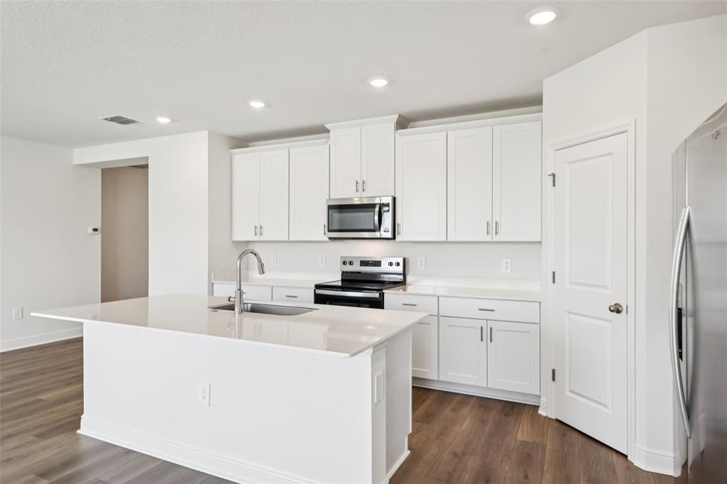 For Sale: $365,428 (4 beds, 2 baths, 1840 Square Feet)