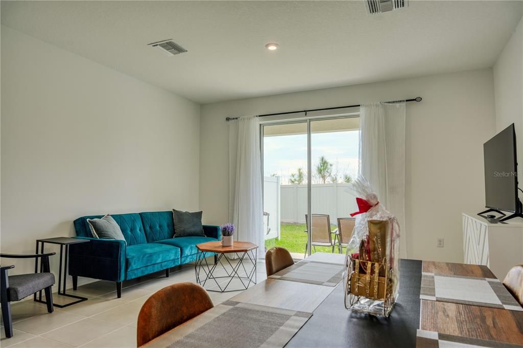 For Sale: $249,500 (2 beds, 2 baths, 1190 Square Feet)