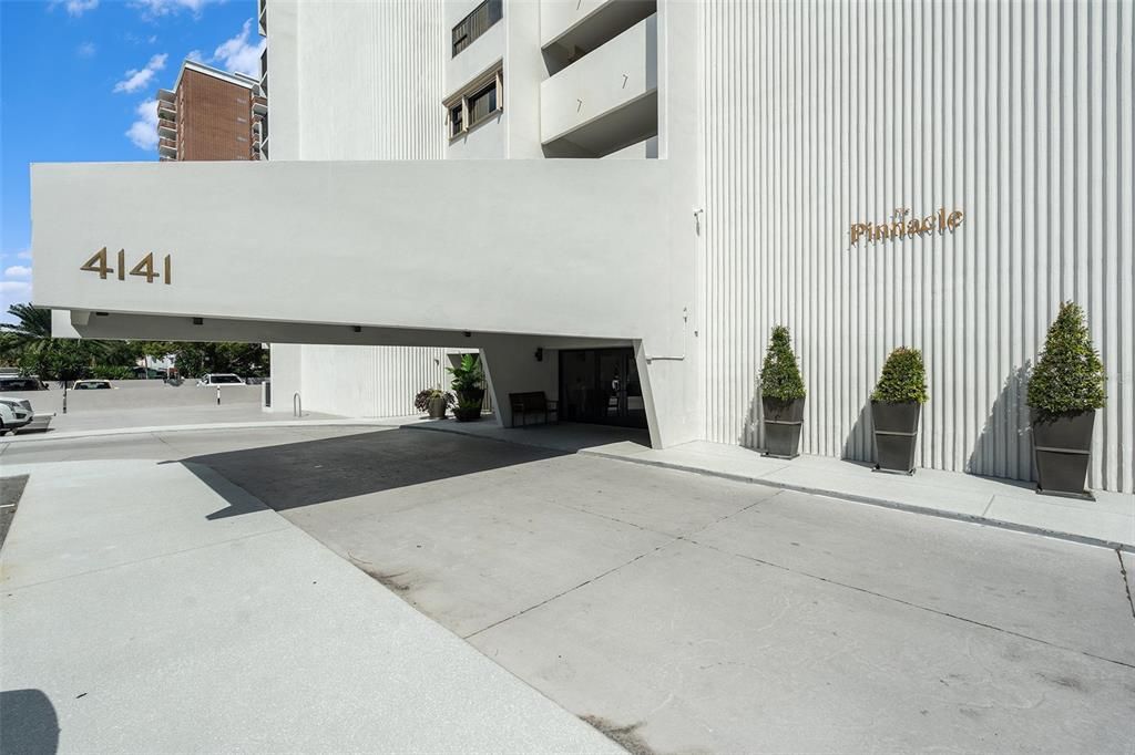 For Sale: $475,000 (2 beds, 2 baths, 1280 Square Feet)