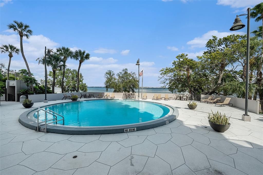 For Sale: $475,000 (2 beds, 2 baths, 1280 Square Feet)