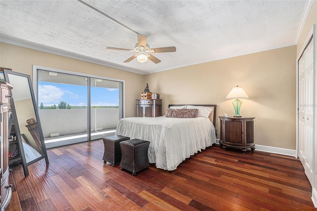 For Sale: $475,000 (2 beds, 2 baths, 1280 Square Feet)