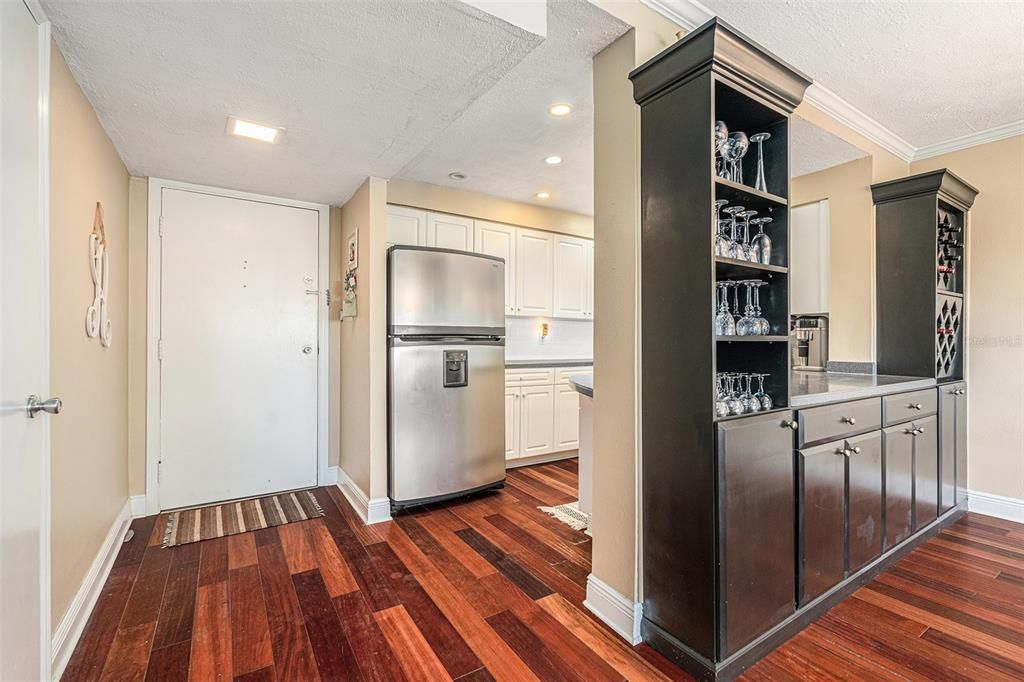 For Sale: $475,000 (2 beds, 2 baths, 1280 Square Feet)