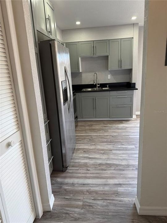 待售: $99,000 (1 贝兹, 1 浴室, 550 平方英尺)