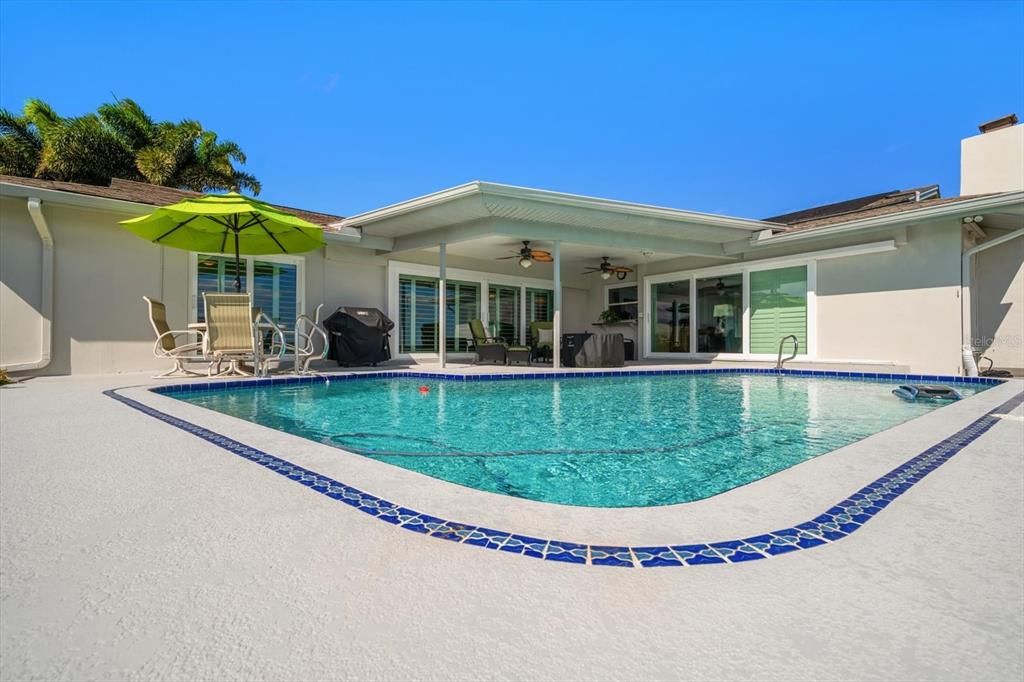 На продажу: $2,150,000 (4 спален, 3 ванн, 2602 Квадратных фут)