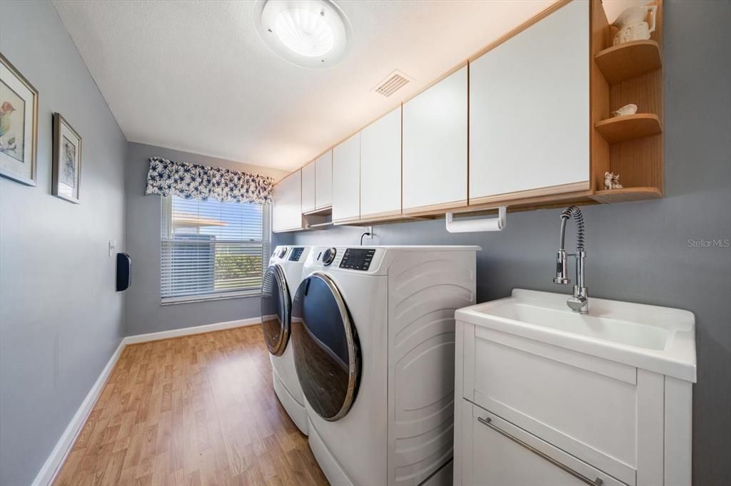 На продажу: $2,150,000 (4 спален, 3 ванн, 2602 Квадратных фут)