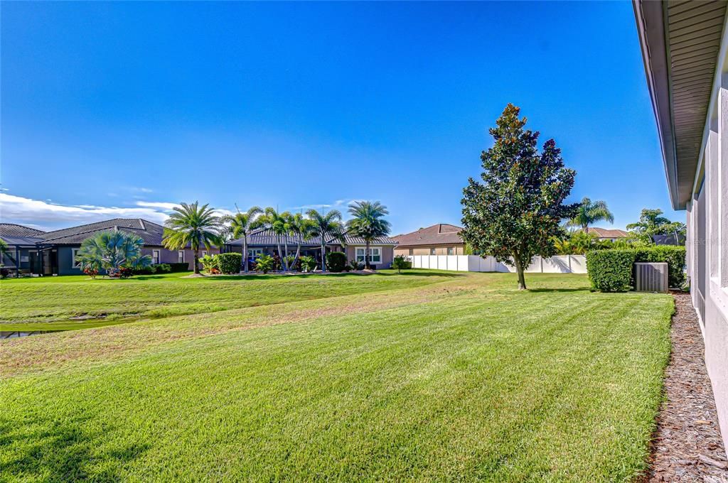 Под контрактом: $450,000 (4 спален, 3 ванн, 2567 Квадратных фут)